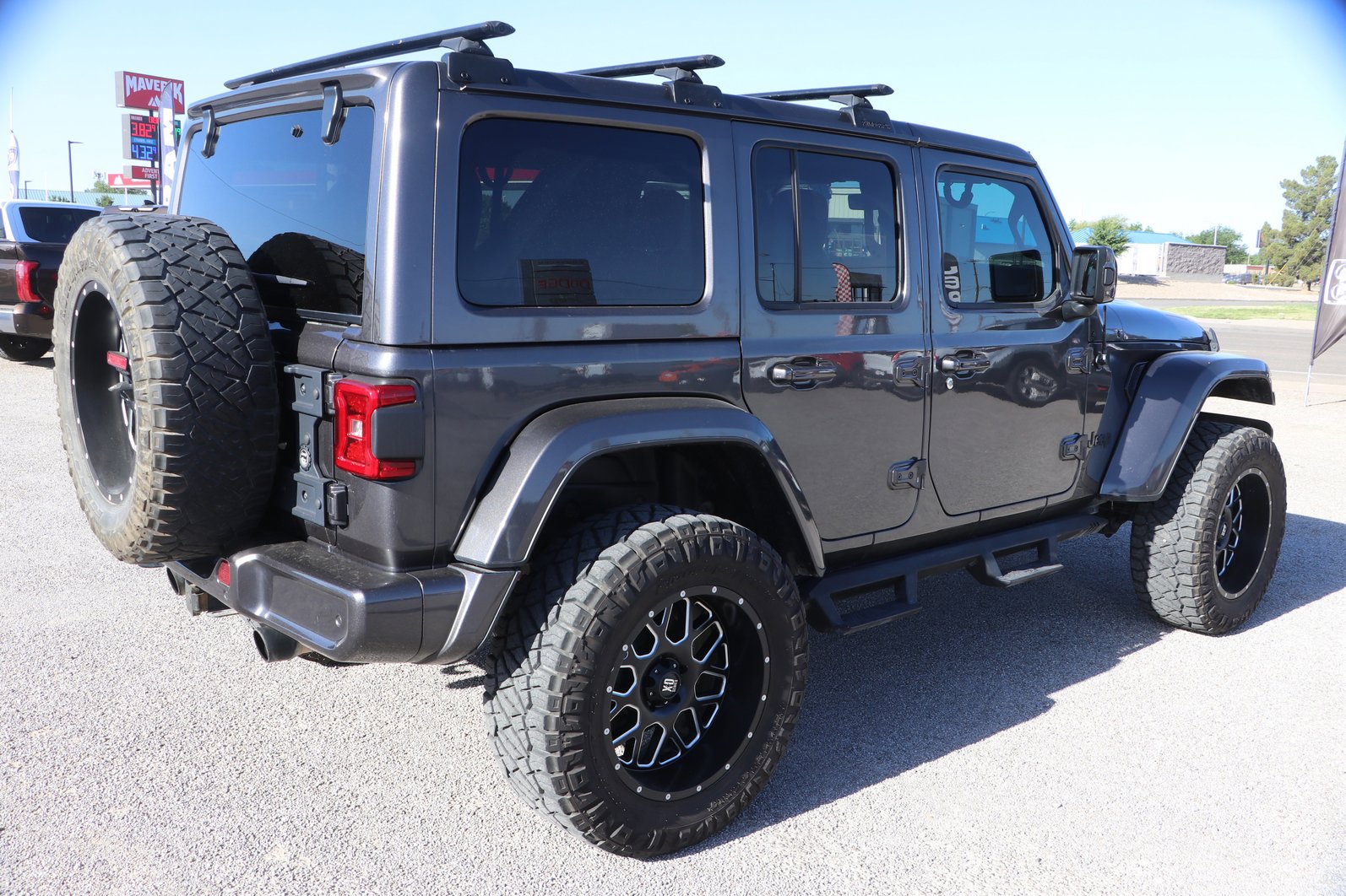 2020 Jeep Wrangler Unlimited High Altitude - Photo 9