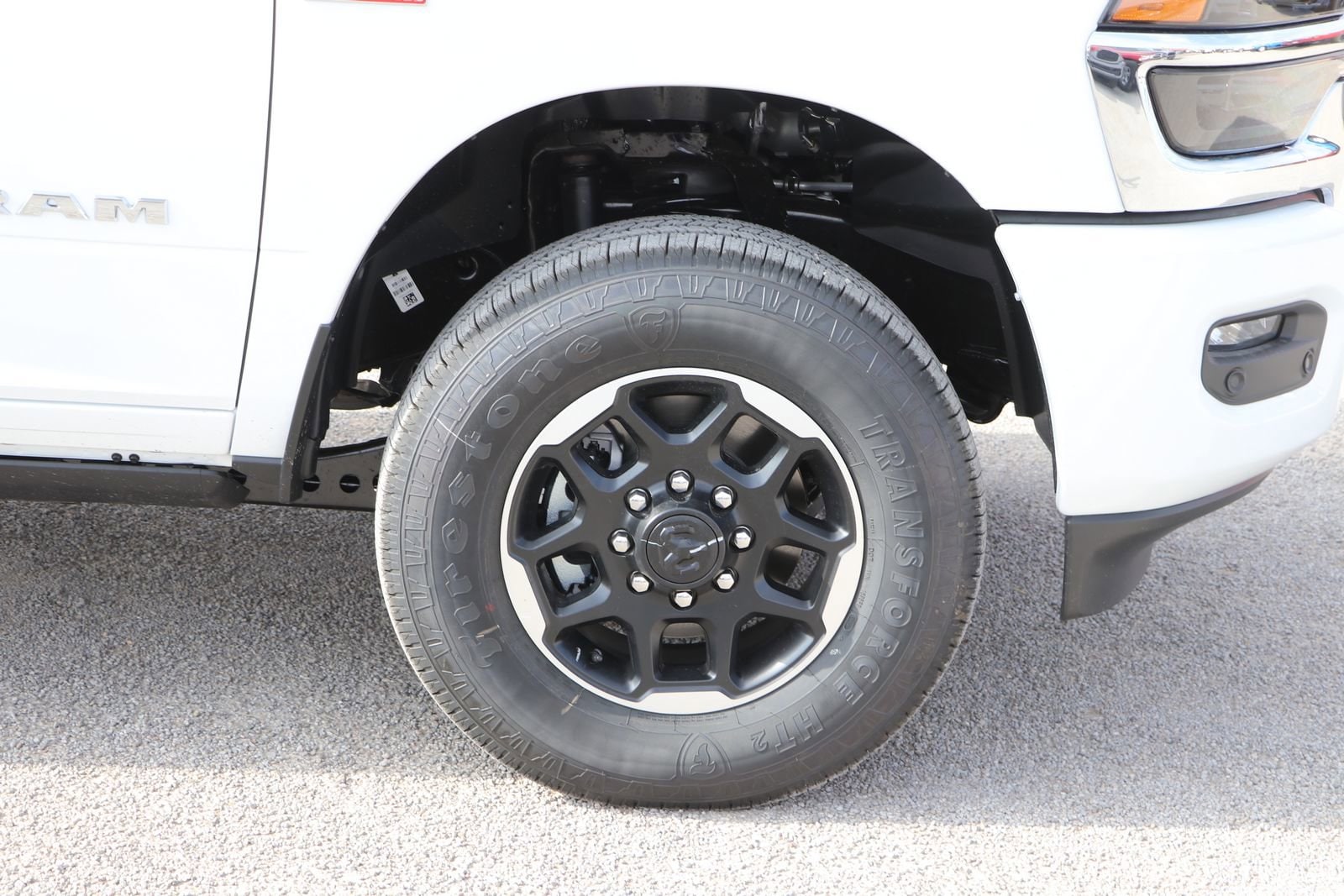 2025 RAM 2500 Laramie - Photo 11