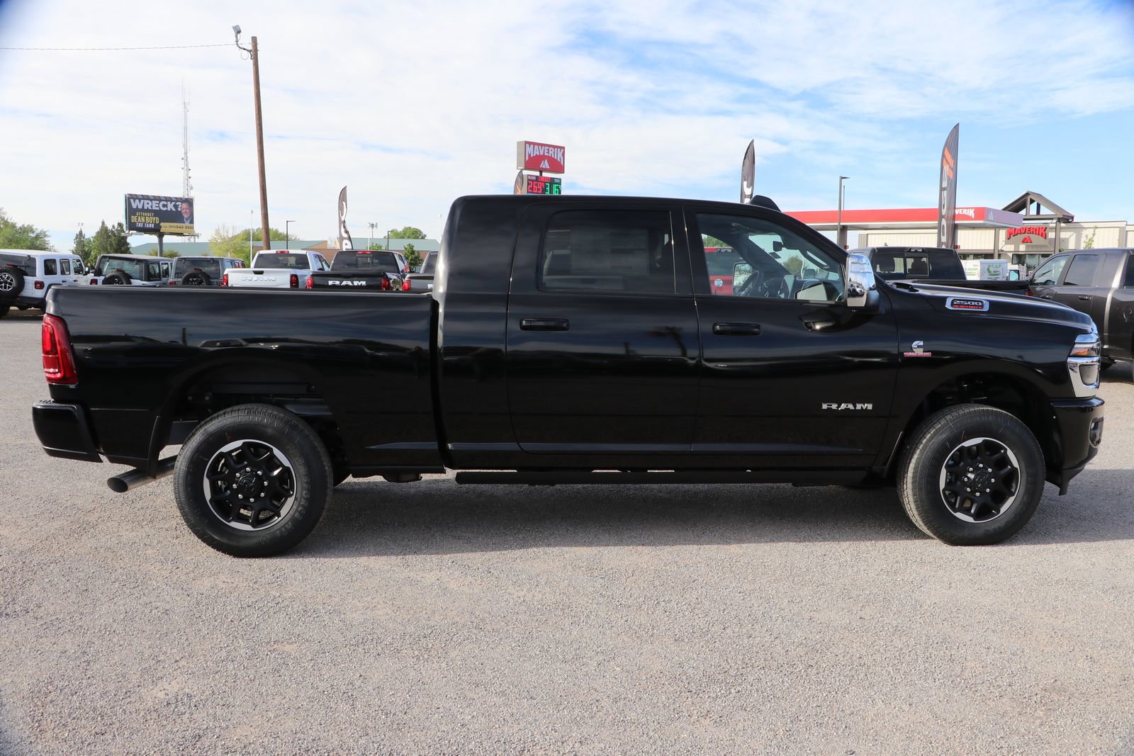 2025 RAM 2500 Laramie - Photo 10