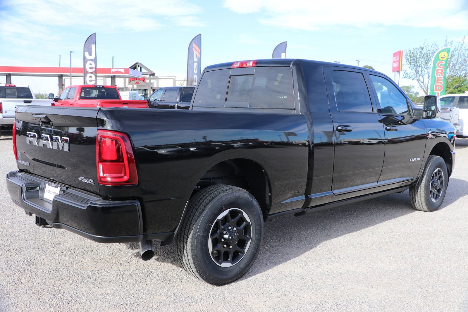 2025 RAM 2500 Laramie - Photo 9