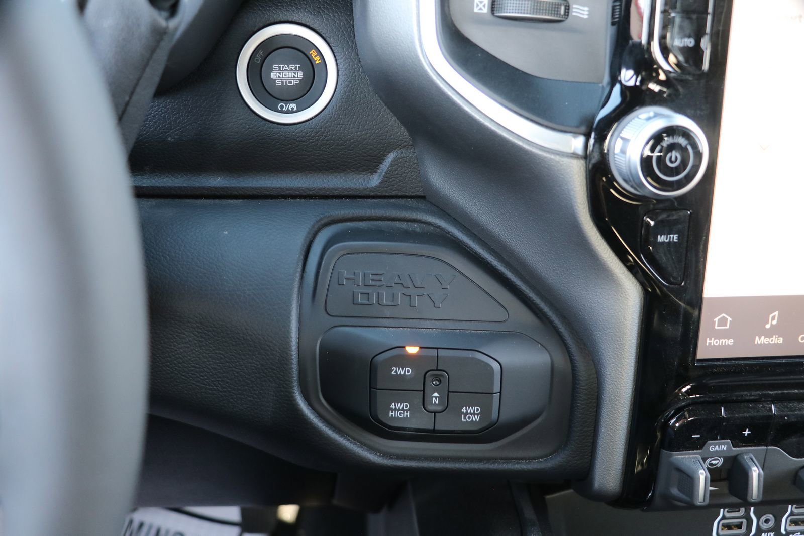 2025 RAM 2500 Laramie - Photo 26