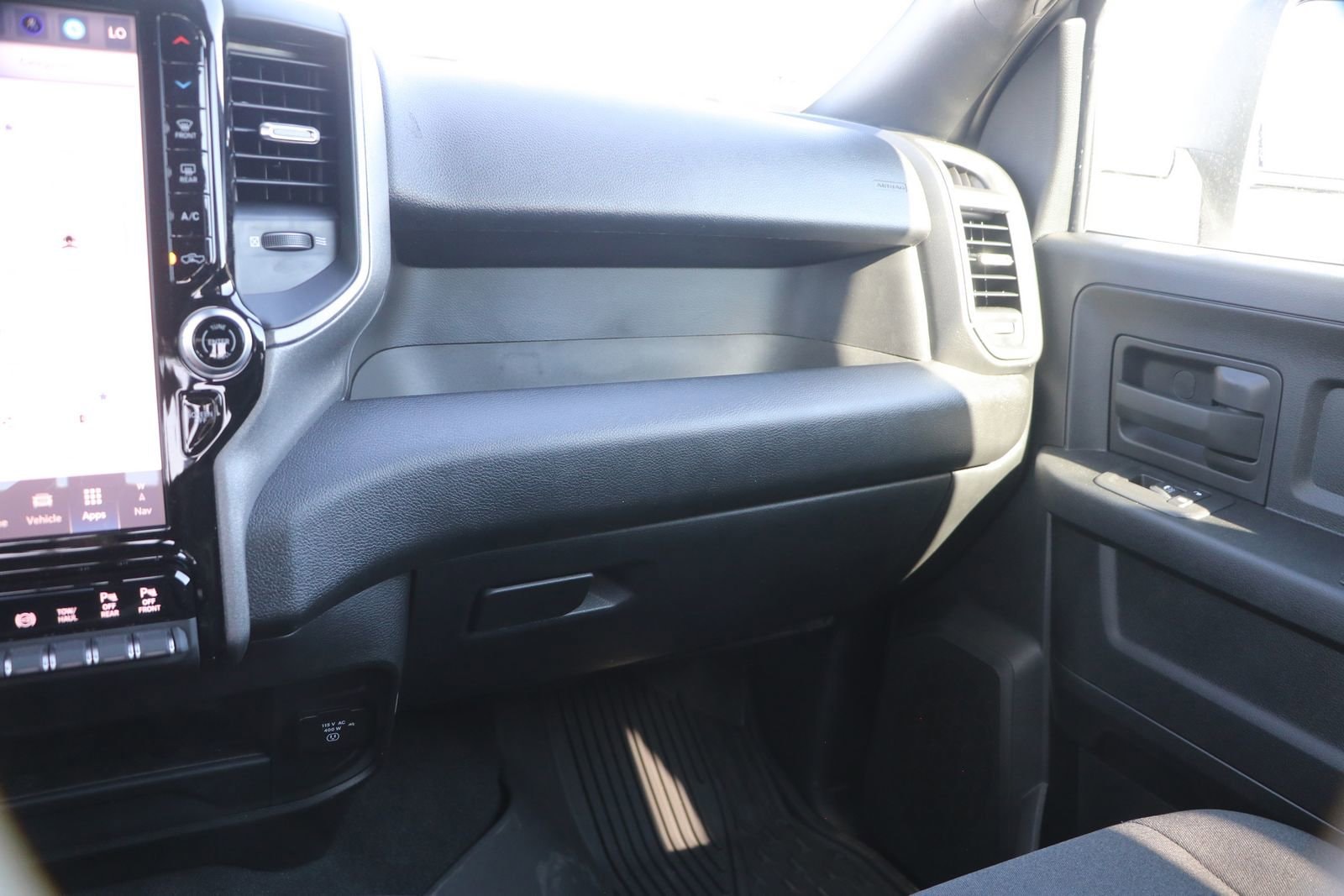 2025 RAM 2500 Tradesman - Photo 27