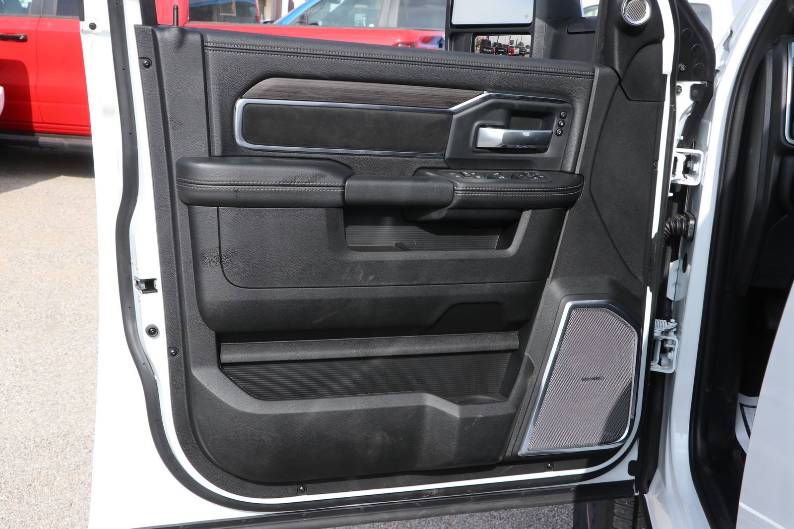 2025 RAM 2500 Laramie - Photo 12