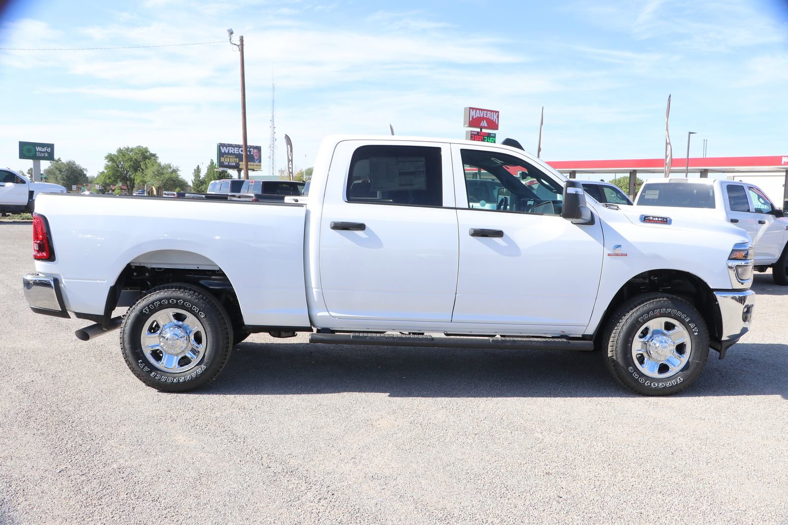 2025 RAM 2500 Tradesman - Photo 10