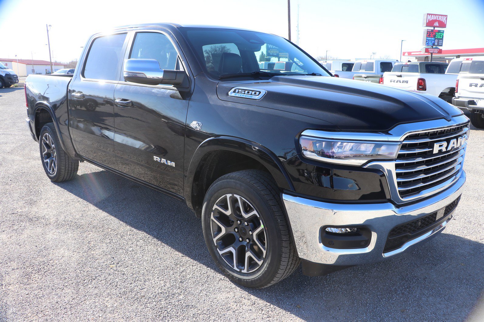 2026 RAM 1500 Laramie 4x4 Crew Cab 5'7's photo