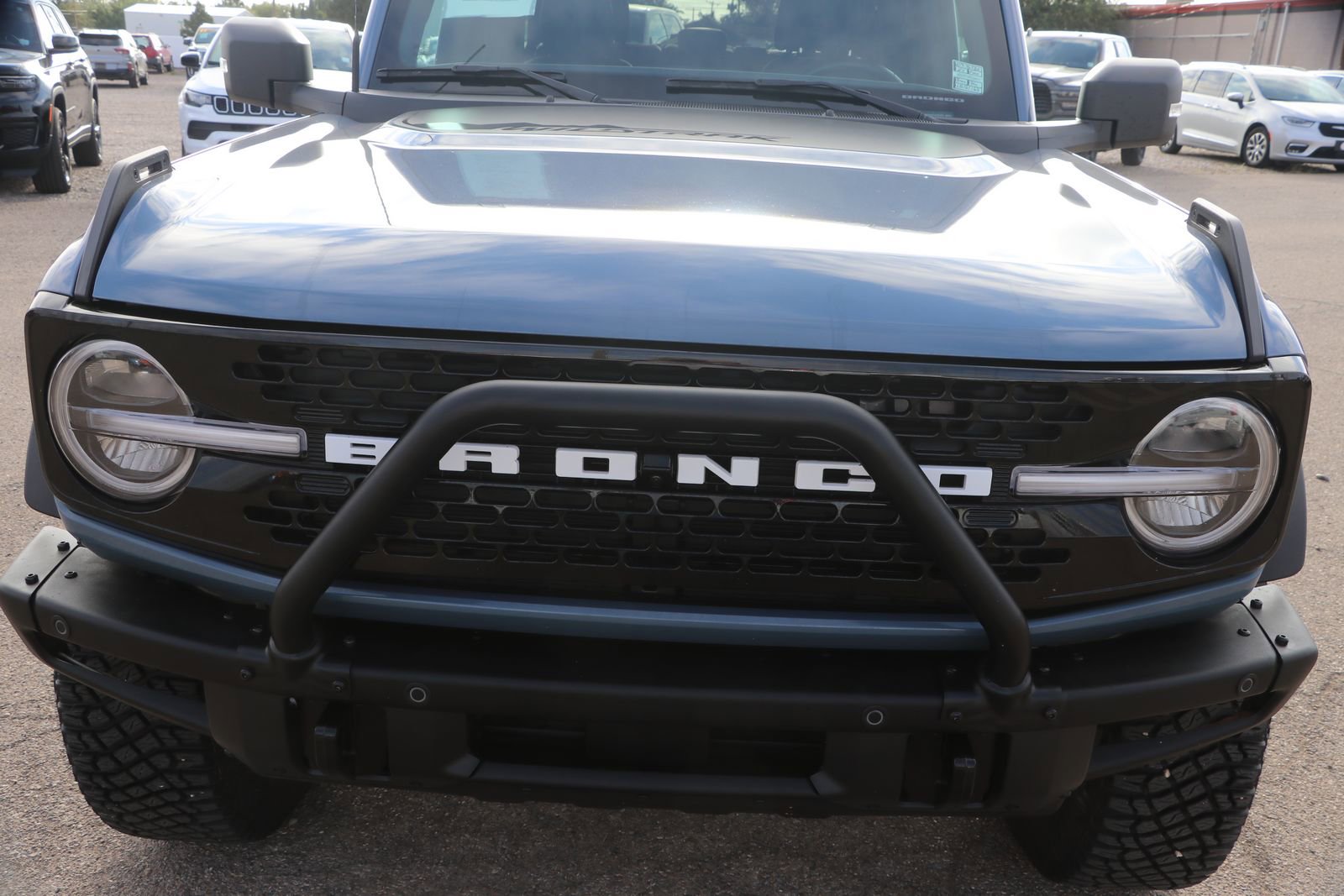 2024 Ford Bronco Wildtrak photo 2