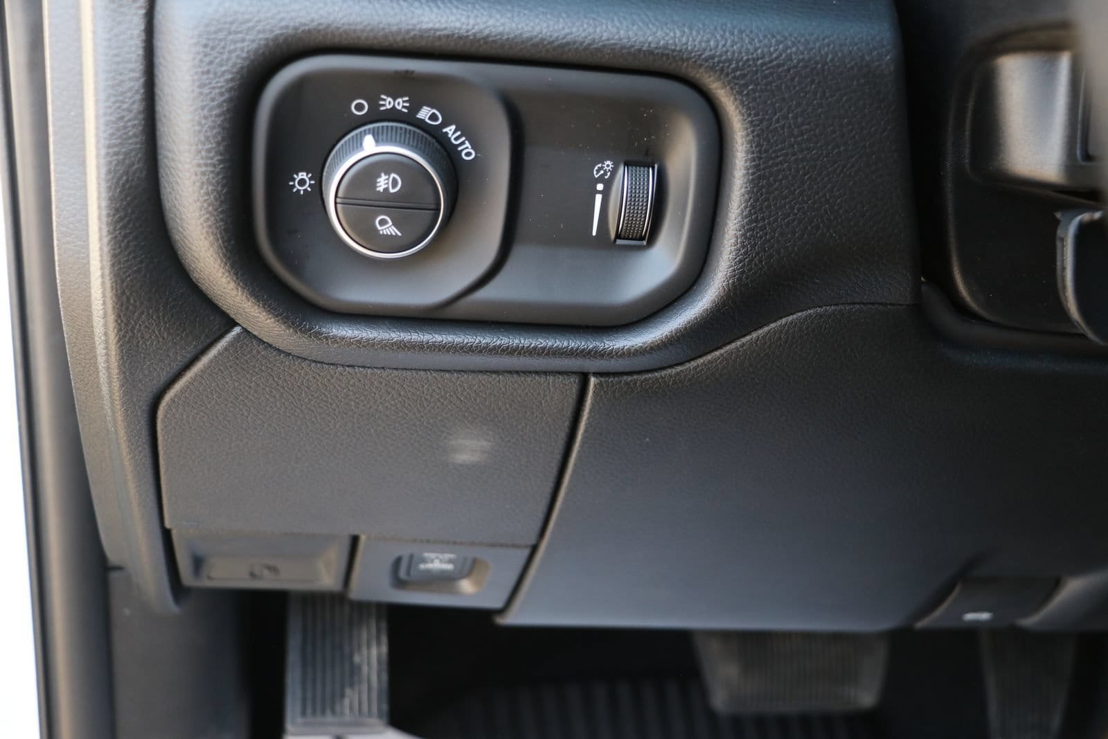 2025 RAM 2500 Tradesman - Photo 14