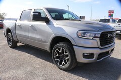 2025 Ram 1500 LARAMIE CREW CAB 4X4 5'7 BOX Pickup