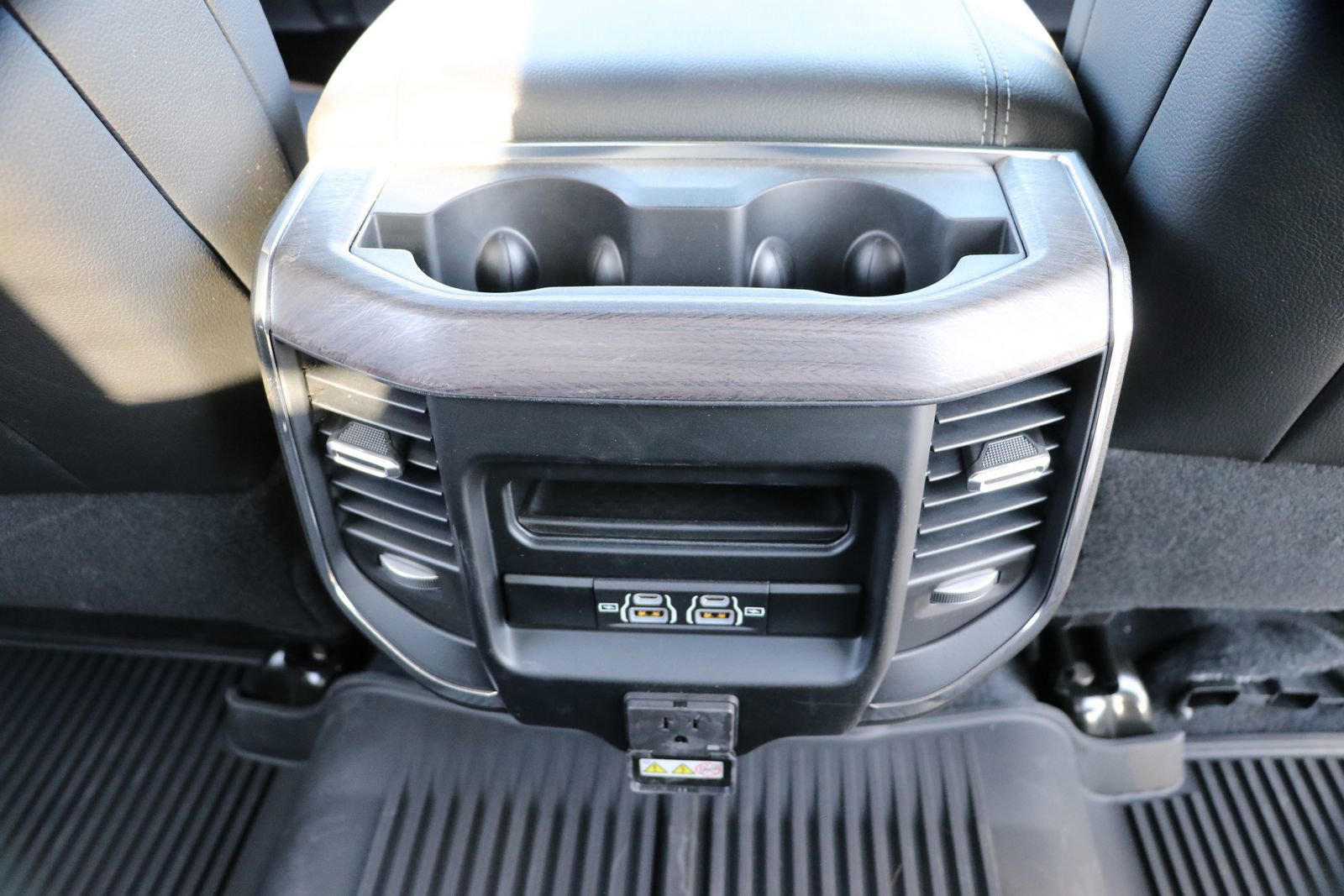 2025 RAM 2500 Laramie - Photo 33