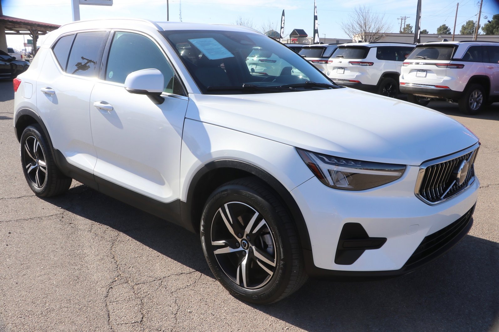 2024 Volvo XC40 Core
