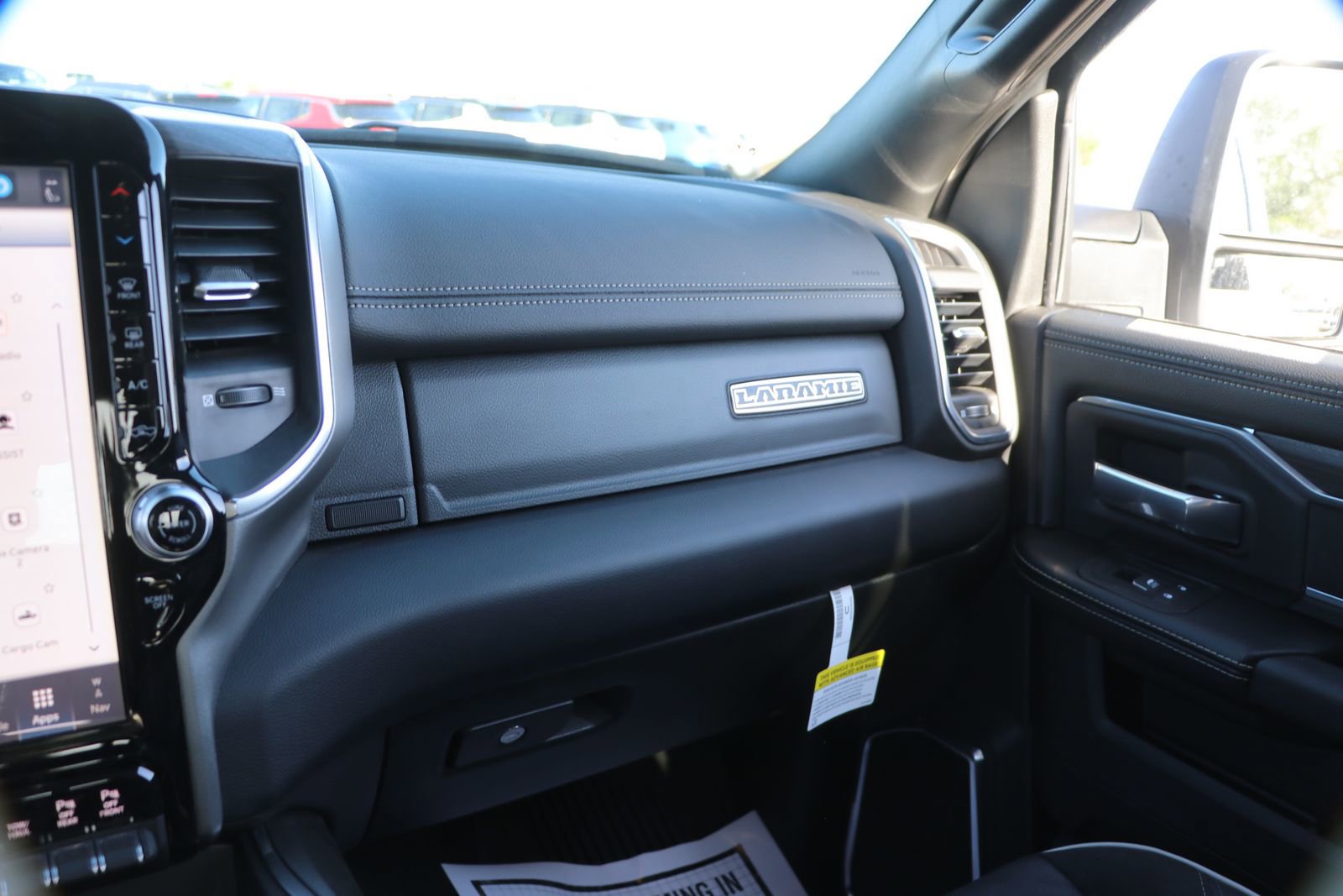 2025 RAM 2500 Laramie - Photo 29