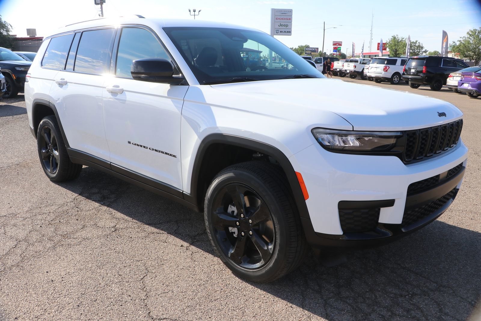 2025 Jeep Grand Cherokee L Altitude's photo