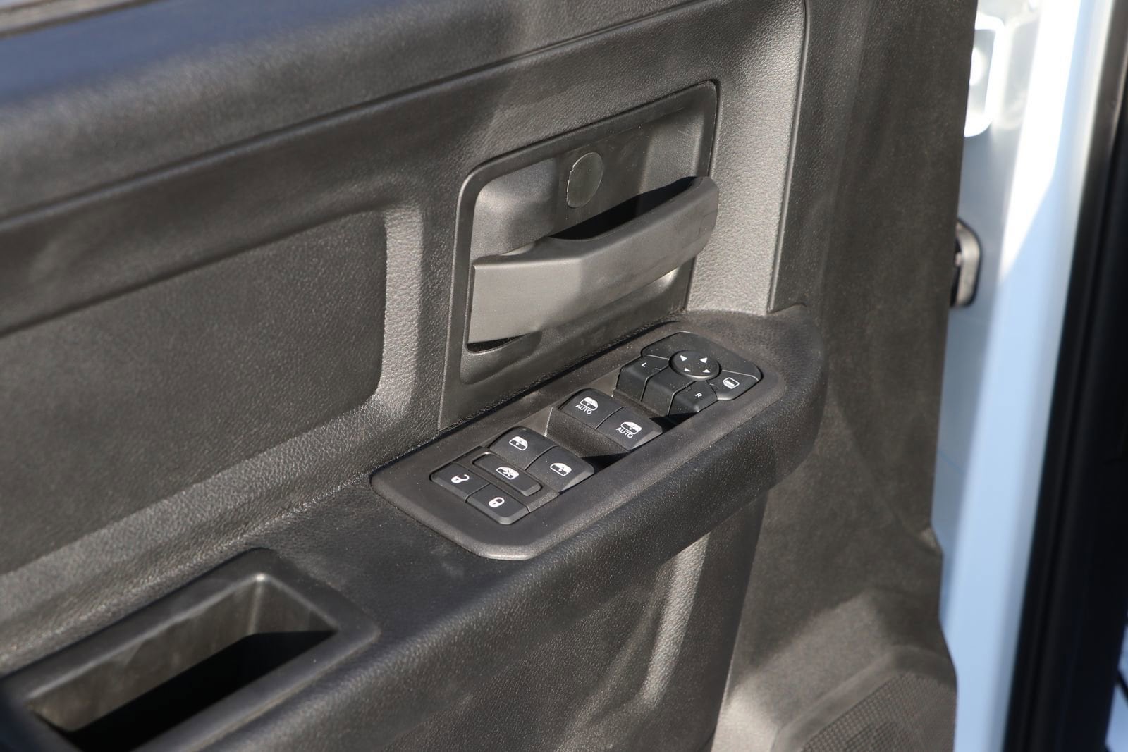 2026 RAM 2500 Tradesman - Photo 13