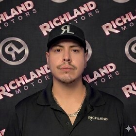 Staff member Manauel Zavala from ID_3ba097a5ed42