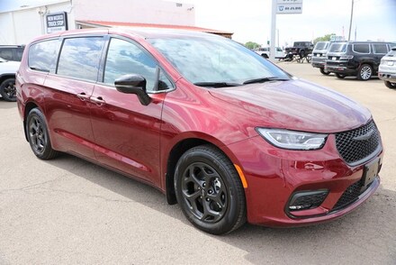 2023 Chrysler Pacifica Hybrid PLUG-IN  LIMITED Passenger Van