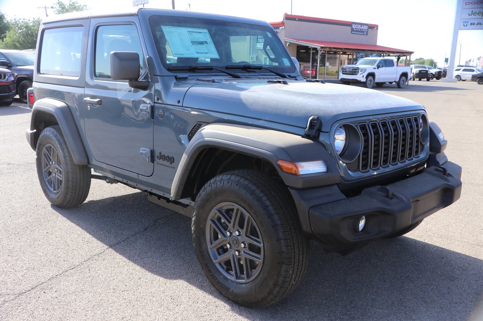 2026 Jeep Wrangler Sport's photo