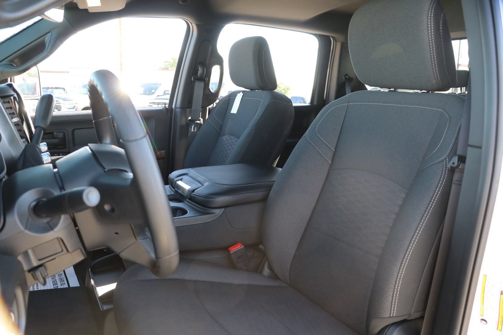 2025 RAM 2500 Tradesman - Photo 16