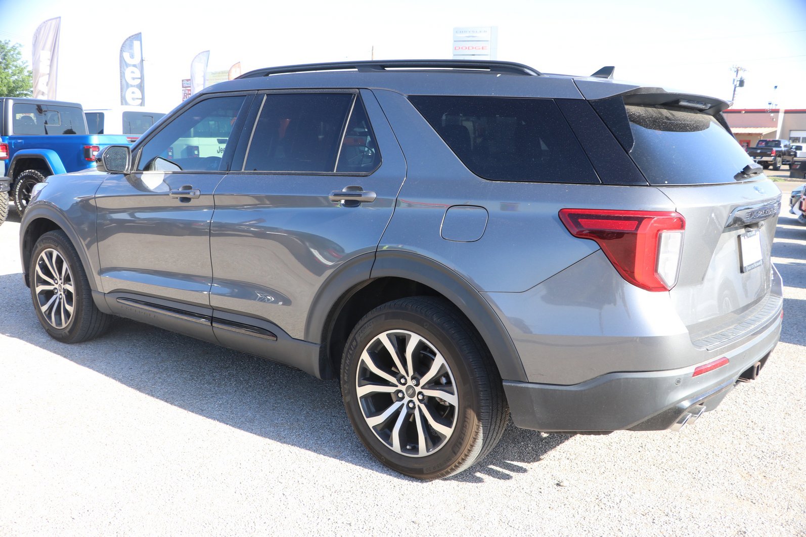 2022 Ford Explorer ST - Photo 7