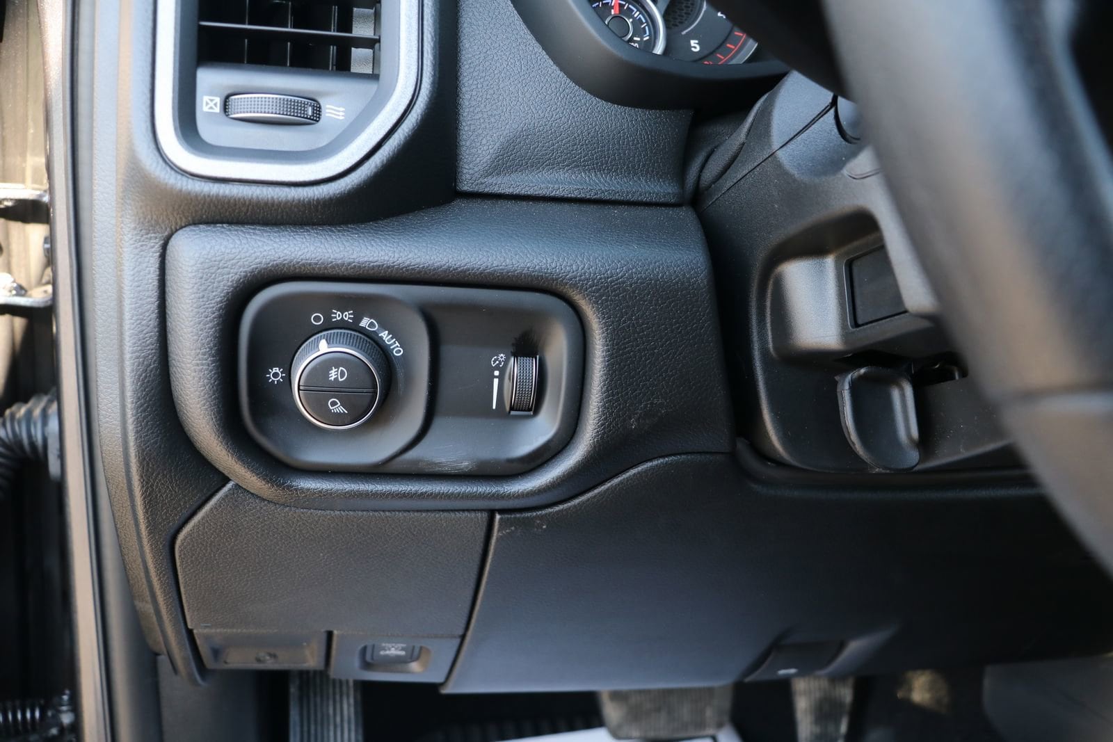 2026 RAM 2500 Tradesman - Photo 14