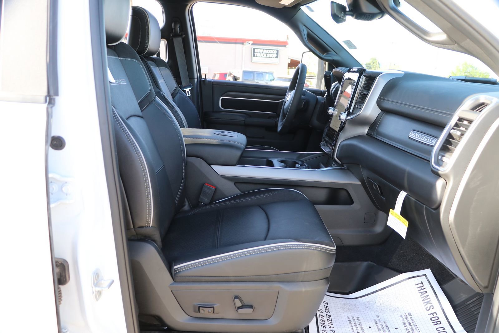 2025 RAM 2500 Laramie - Photo 34