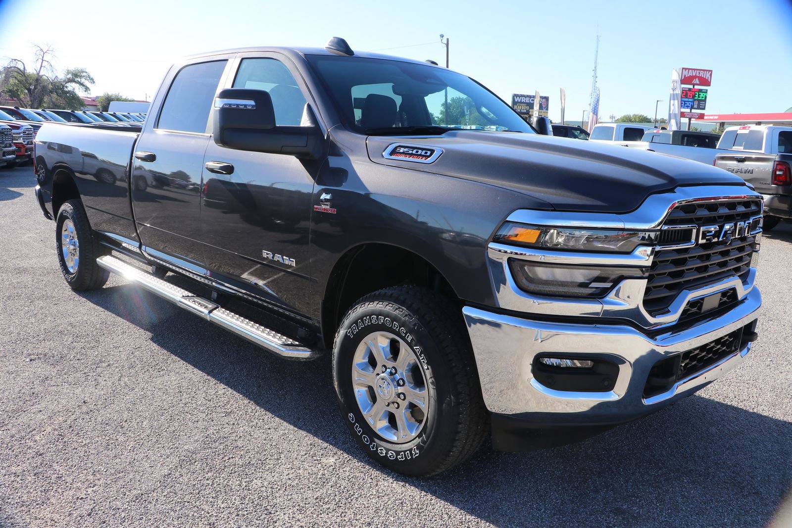 2026 RAM Ram 3500 Pickup Big Horn's photo