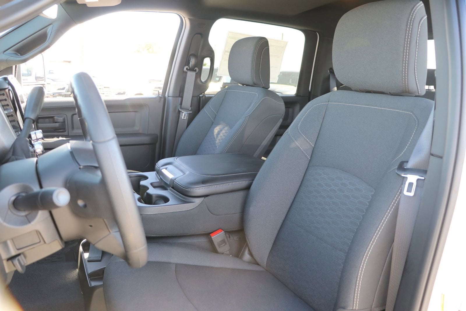 2025 RAM 2500 Tradesman - Photo 14