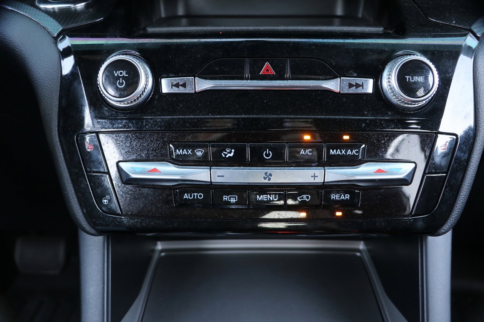 2022 Ford Explorer ST - Photo 24