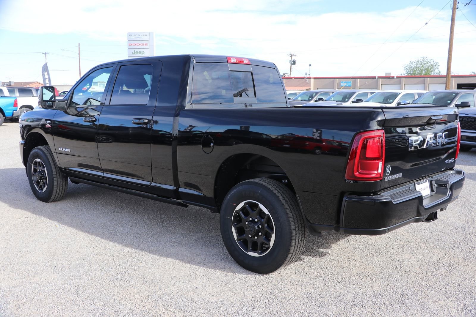 2025 RAM 2500 Laramie - Photo 7