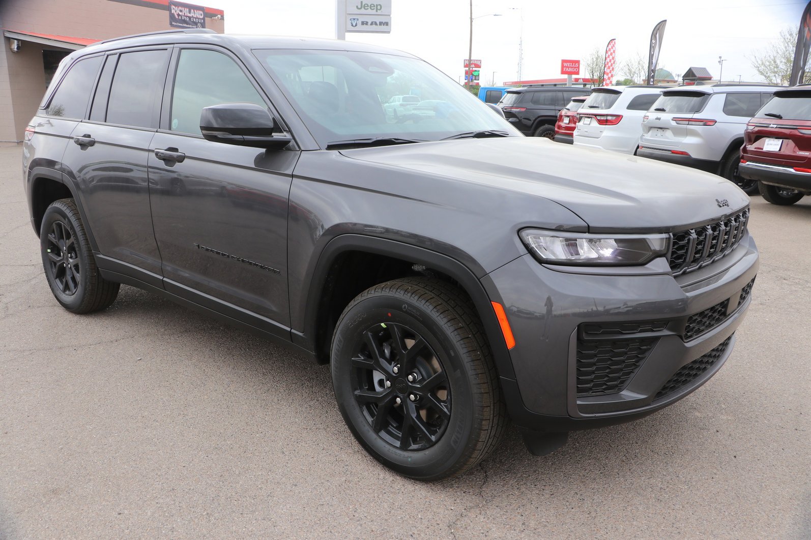 2026 Jeep Grand Cherokee Sport Utility 