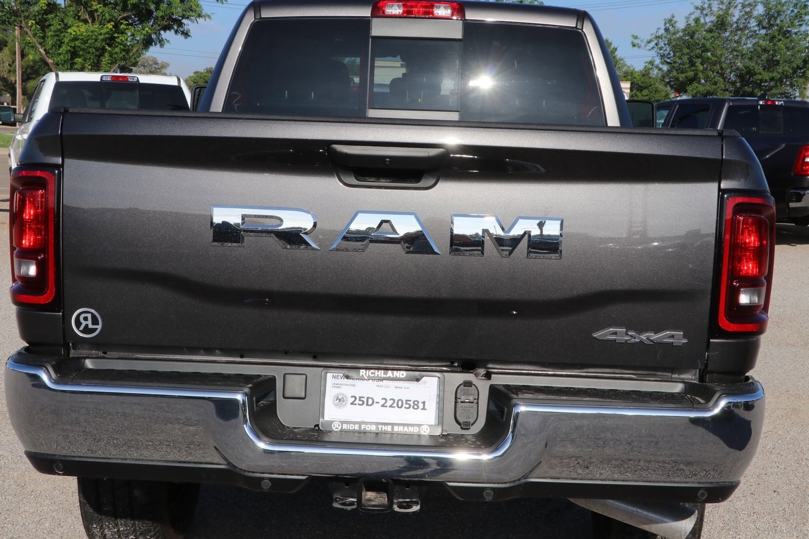 2025 RAM 2500 Tradesman - Photo 8