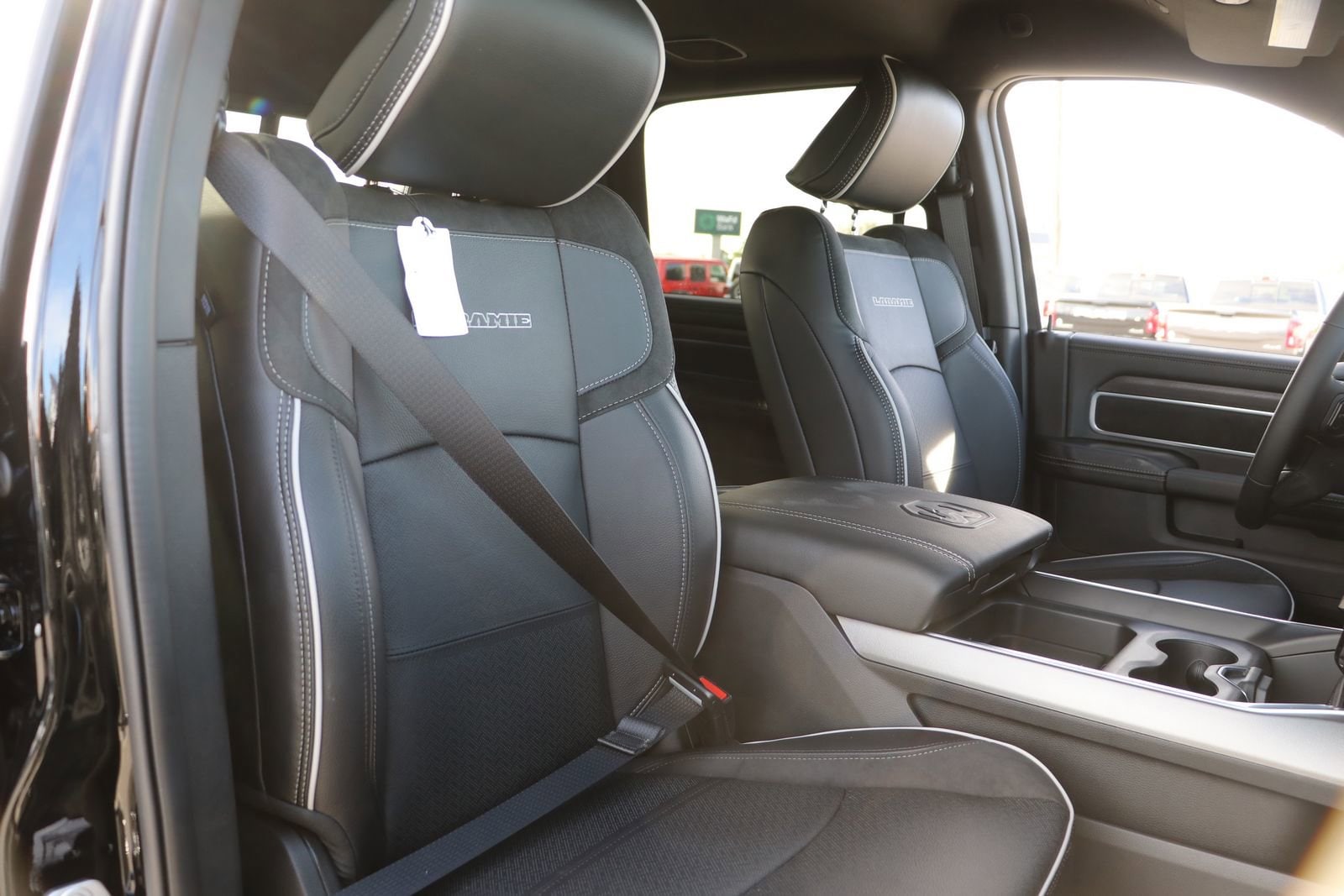 2025 RAM 2500 Laramie - Photo 36