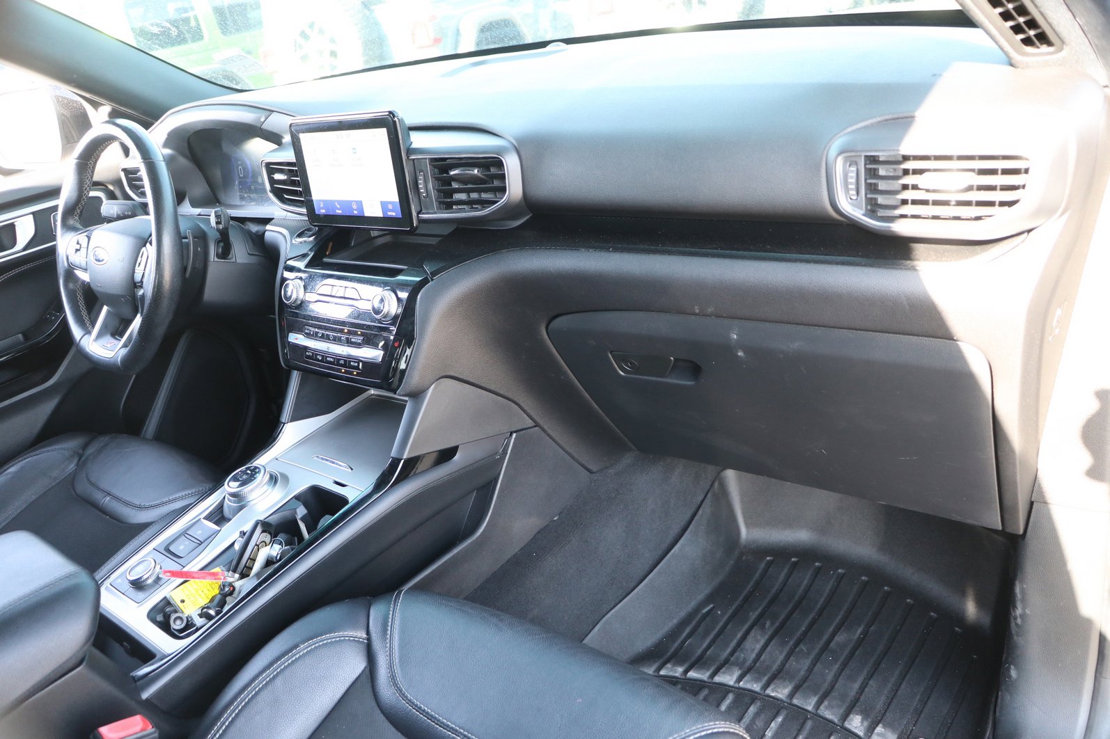2022 Ford Explorer ST - Photo 38