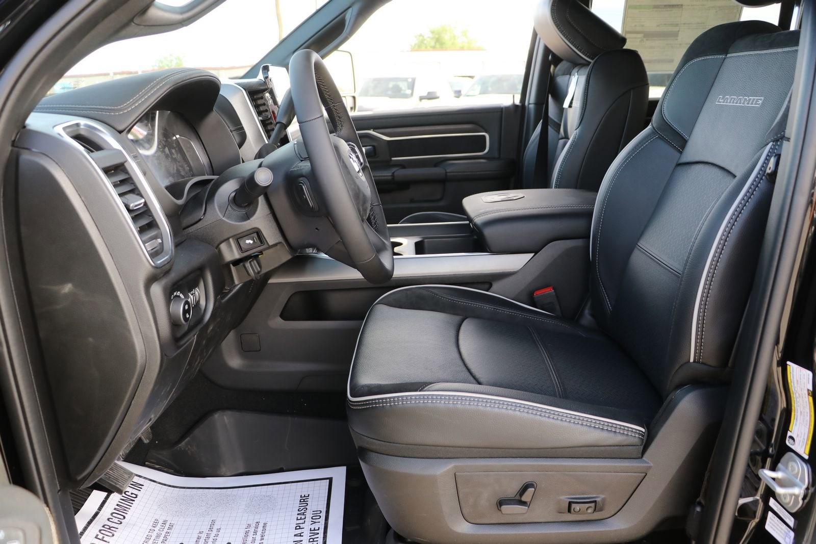 2025 RAM 2500 Laramie - Photo 15