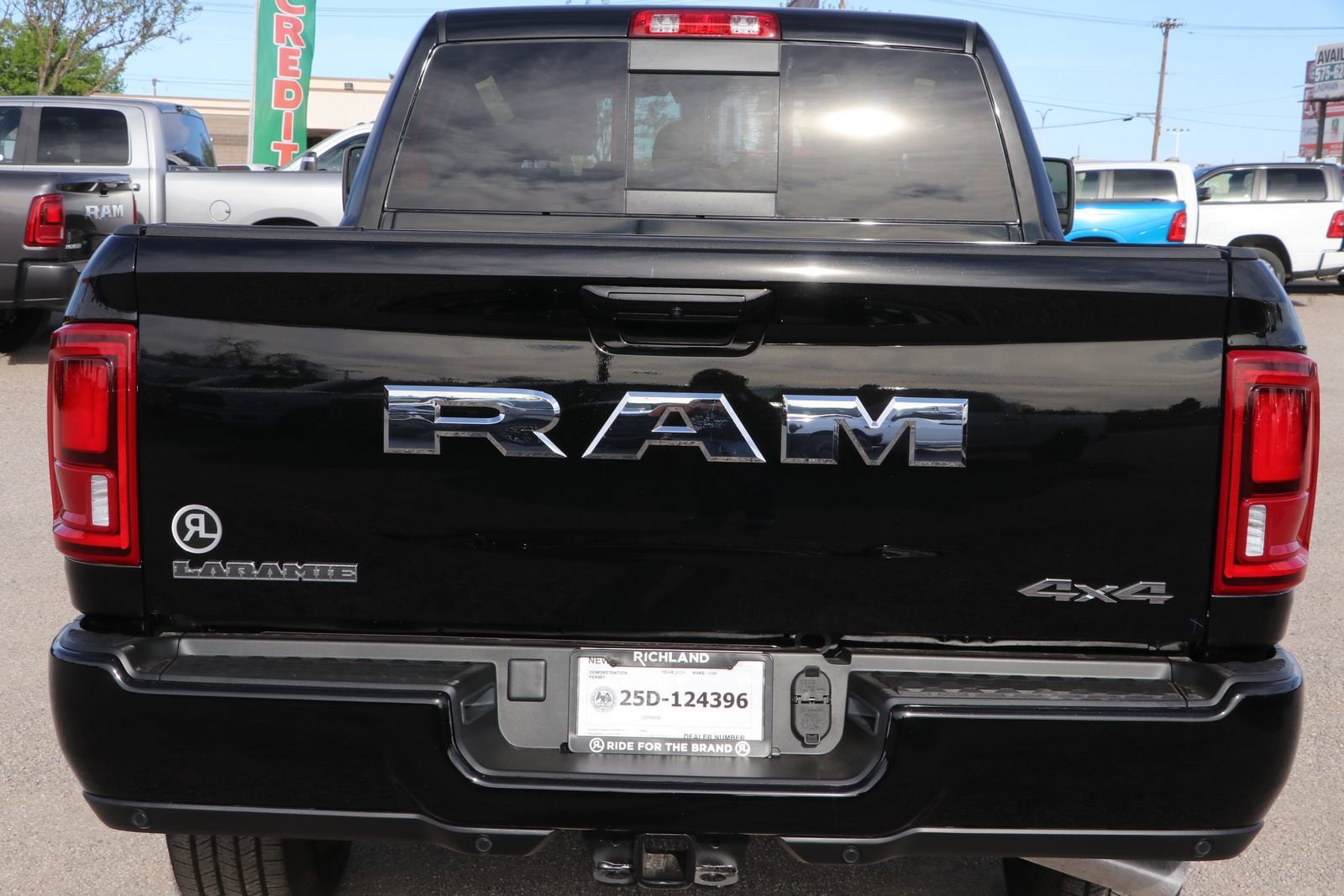 2025 RAM 2500 Laramie - Photo 8