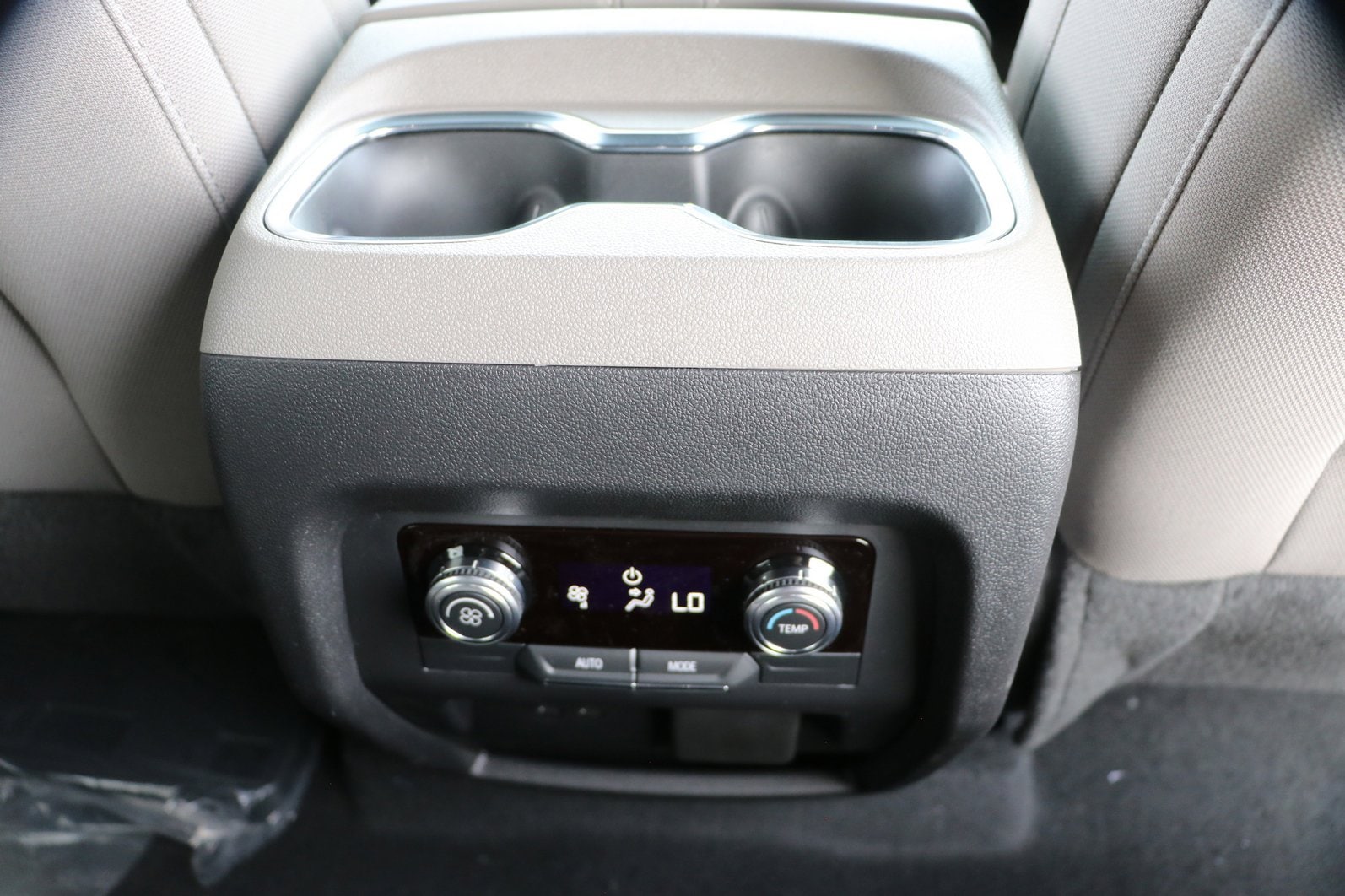 2026 GMC Acadia Elevation - Photo 33
