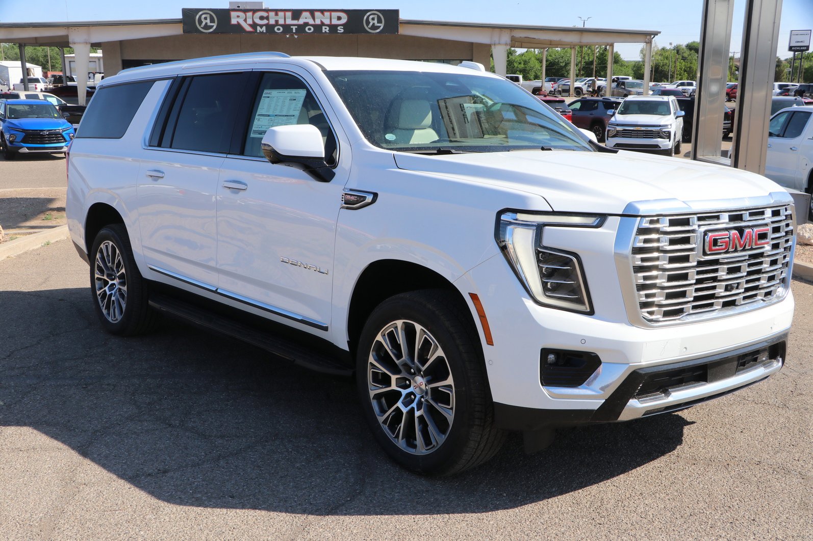 2026 GMC Yukon Denali AWD's photo