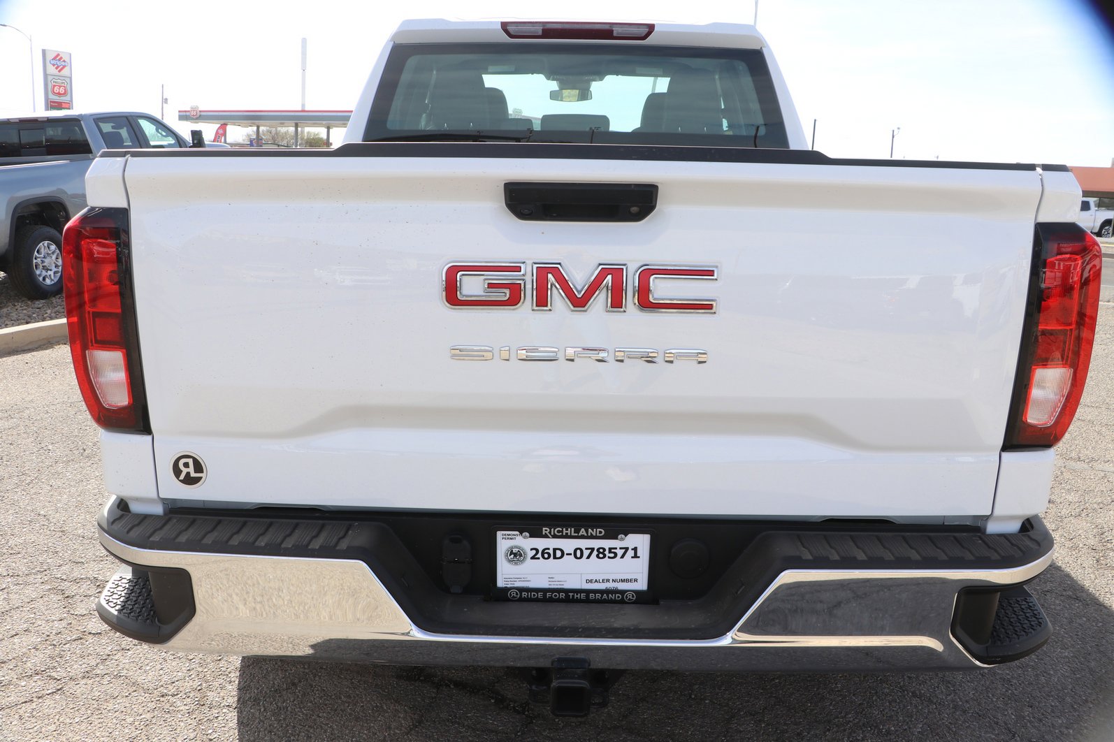 2026 GMC Sierra 1500 Pro - Photo 8