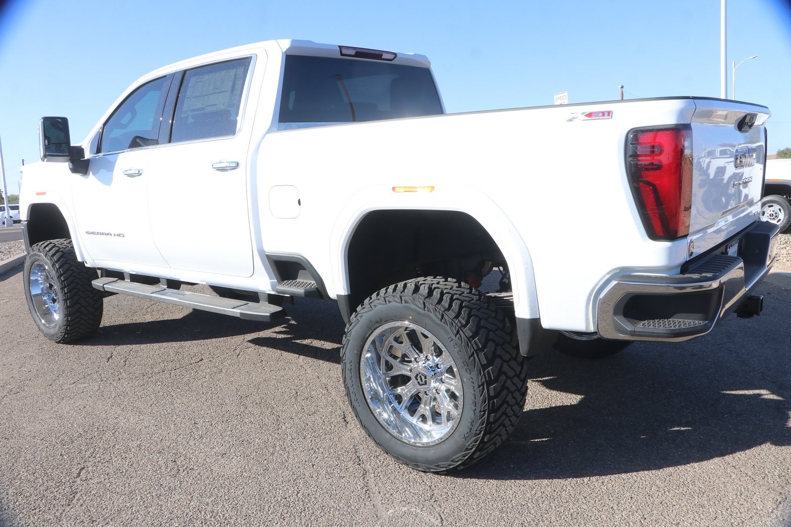 2026 GMC Sierra 2500HD SLT - Photo 7