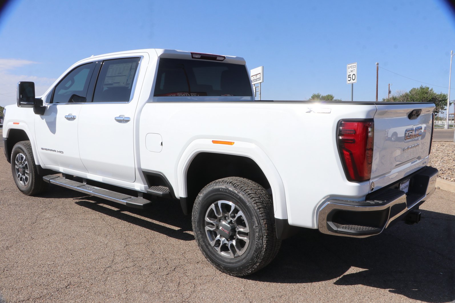 2026 GMC Sierra 2500HD SLT - Photo 5