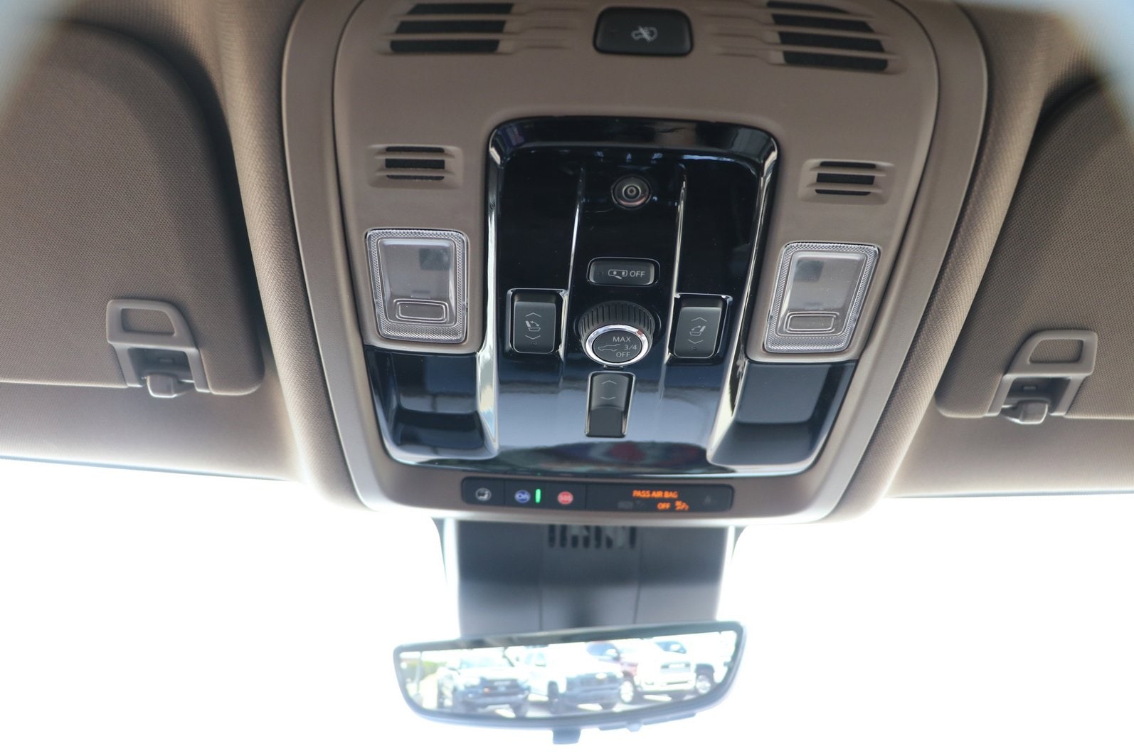 2026 GMC Yukon Denali - Photo 27