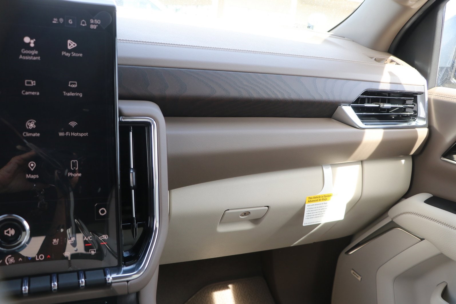 2026 GMC Yukon Denali - Photo 28