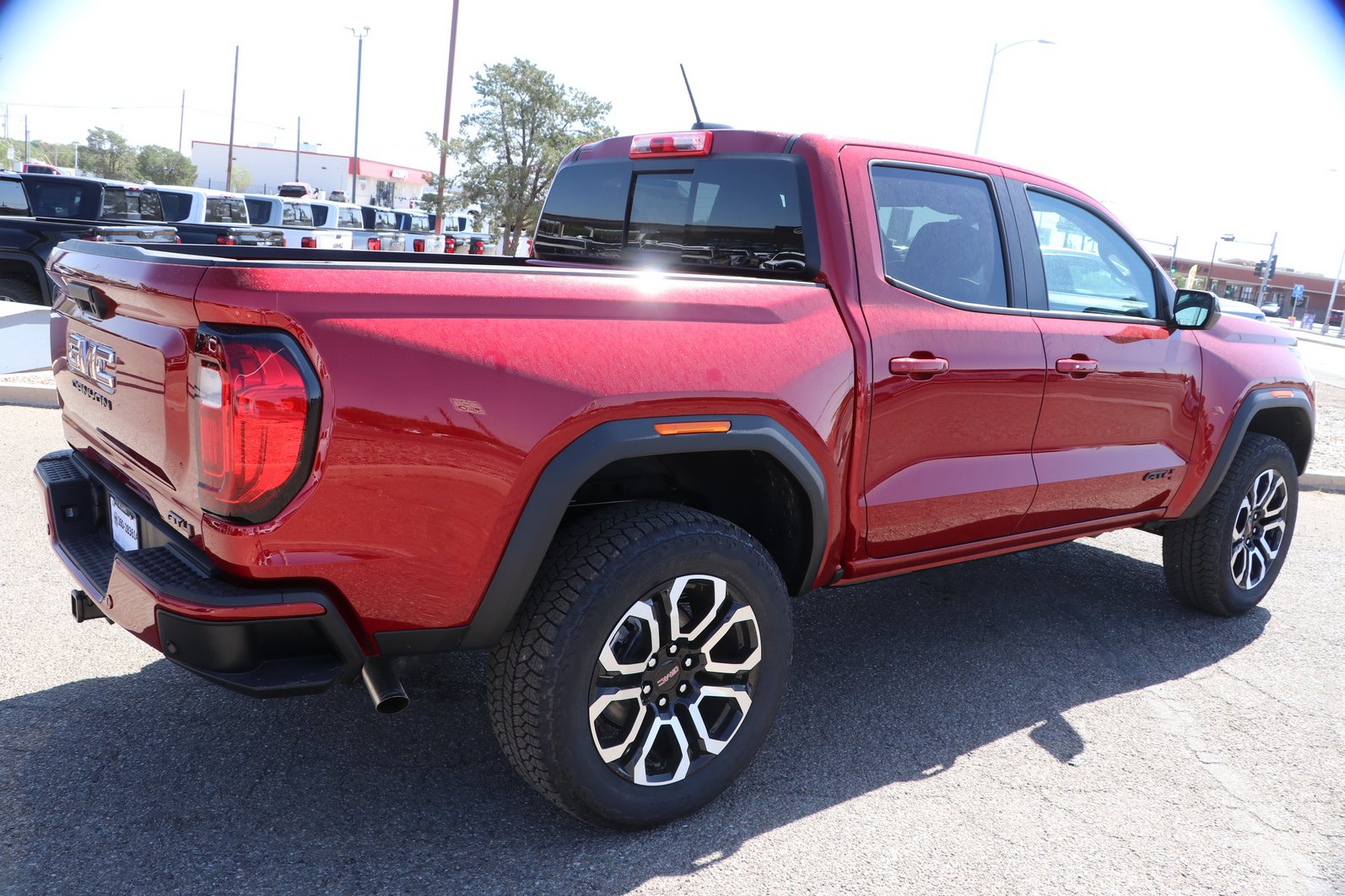2026 GMC Canyon AT4 - Photo 7