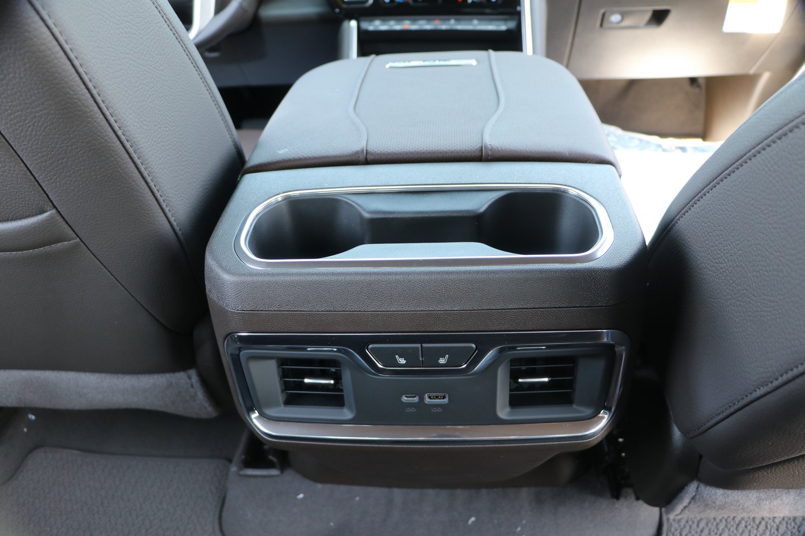 2026 GMC Sierra 2500HD Denali - Photo 33
