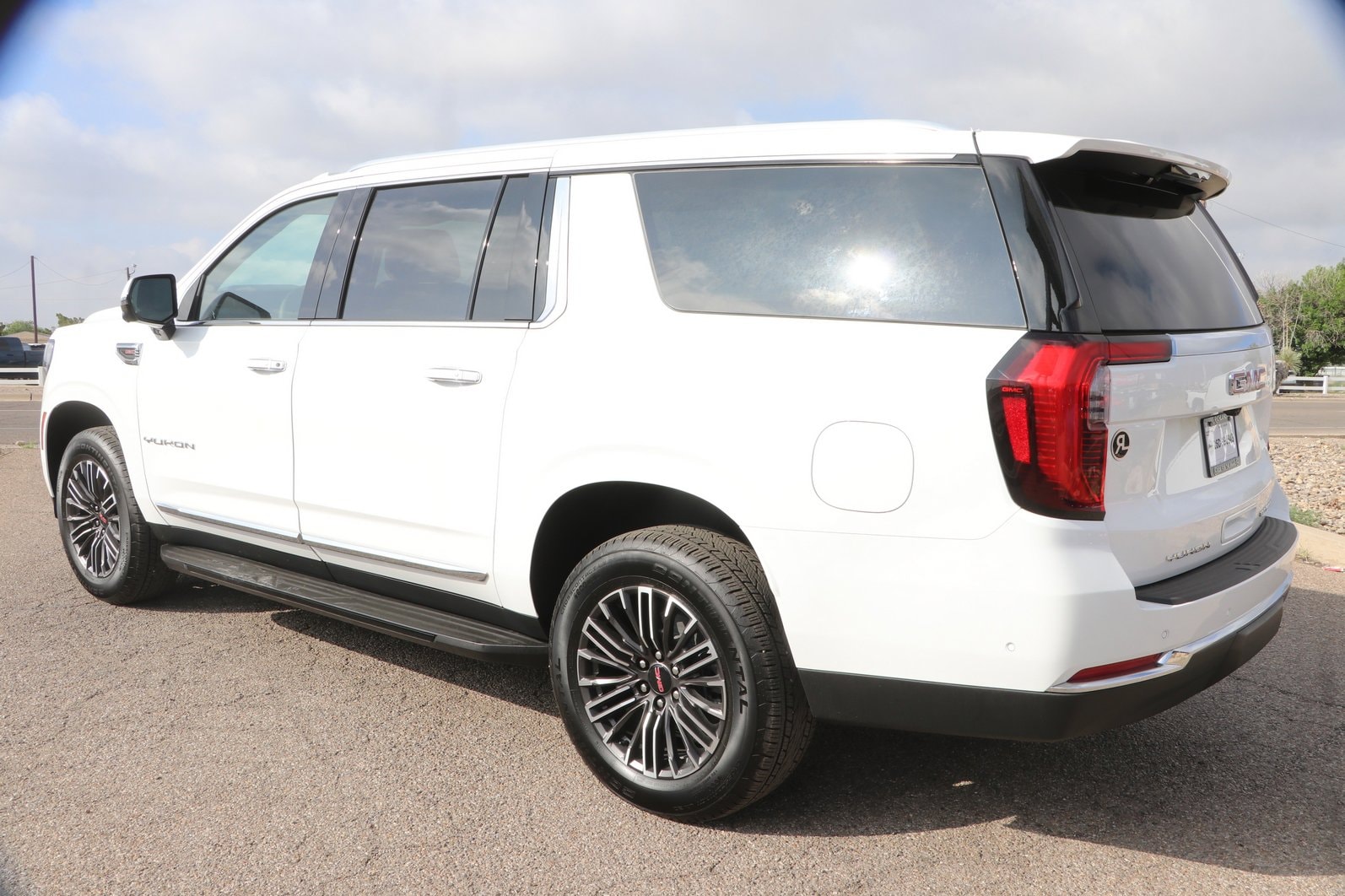 2026 GMC Yukon XL Elevation - Photo 7