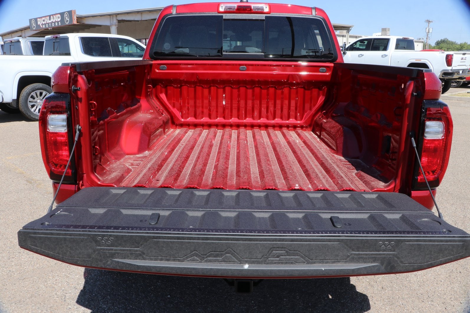 2026 GMC Canyon AT4 - Photo 28