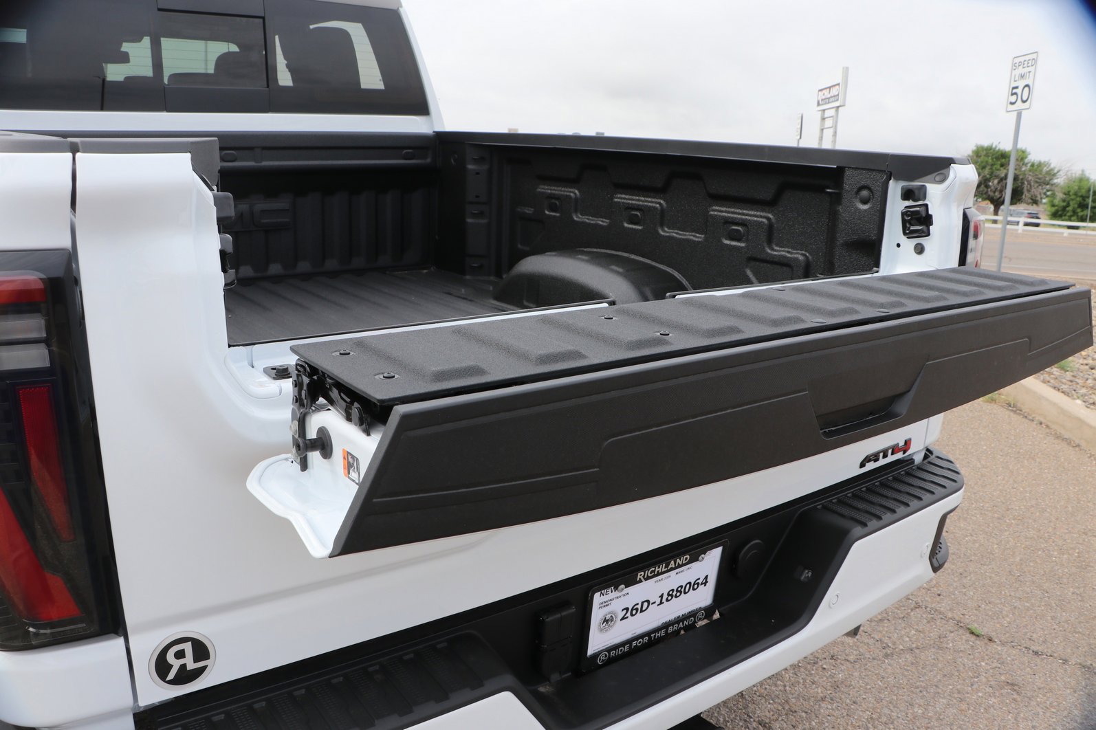 2026 GMC Sierra 2500HD AT4 - Photo 30