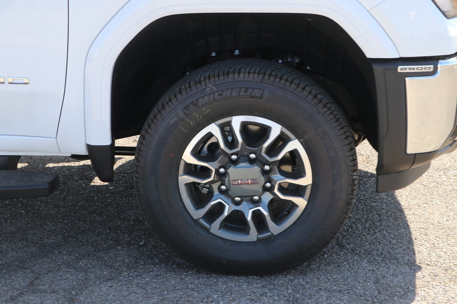 2026 GMC Sierra 2500HD SLT - Photo 9