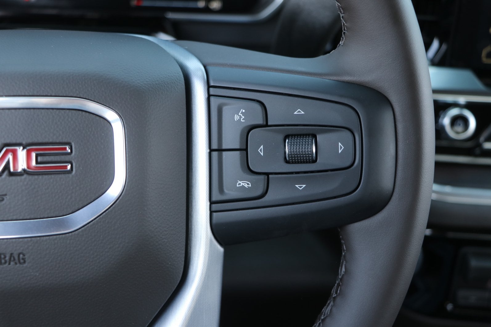 2026 GMC Sierra 1500 SLT - Photo 18