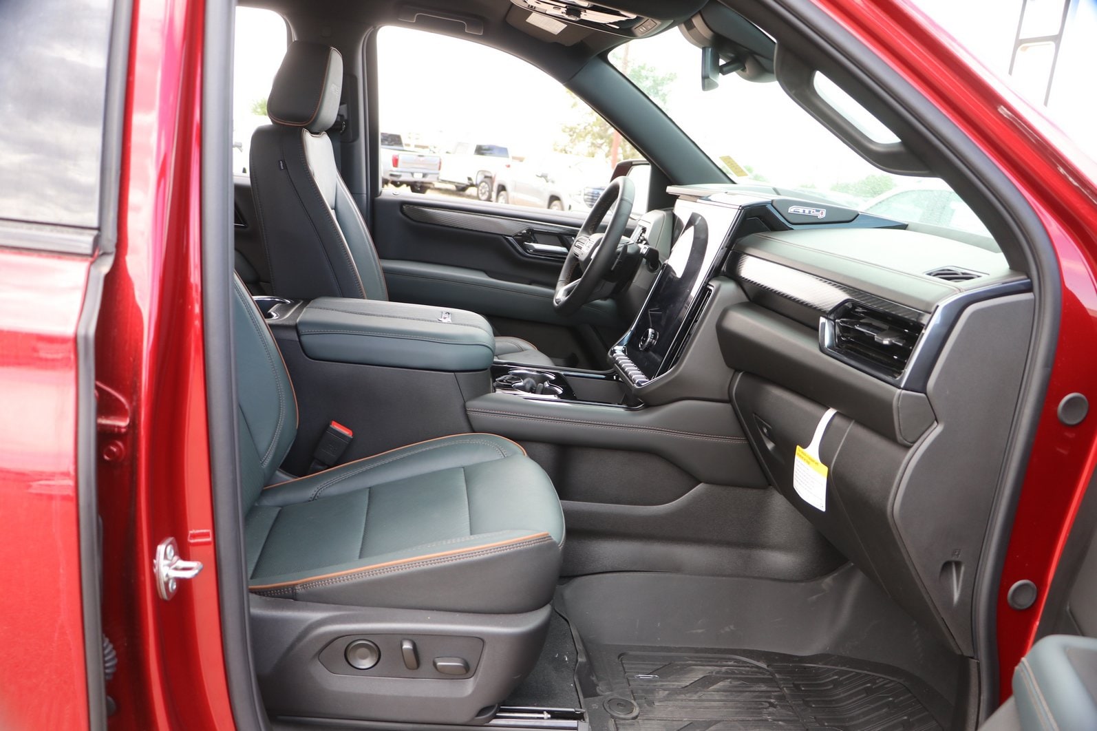 2026 GMC Yukon XL AT4 - Photo 35