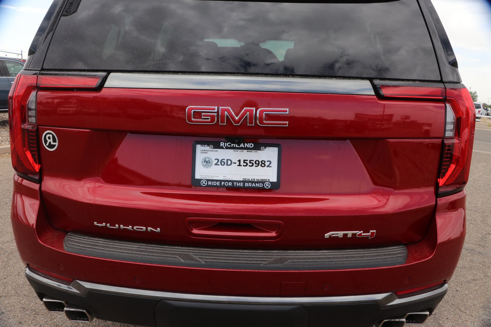 2026 GMC Yukon XL AT4 - Photo 8